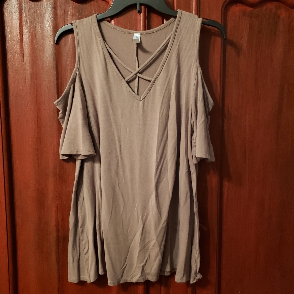 Cold shoulder tunic
